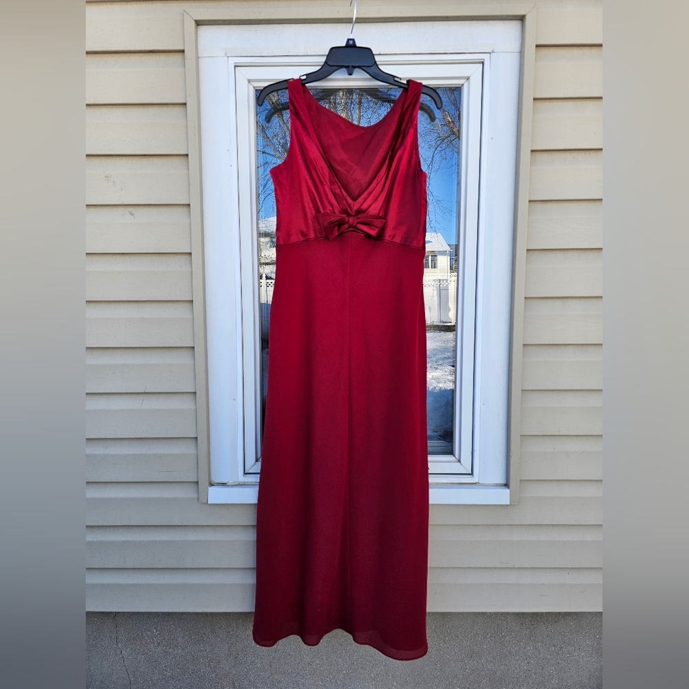 Ann Taylor Size 14 Petite Red Dress with bow detail on back